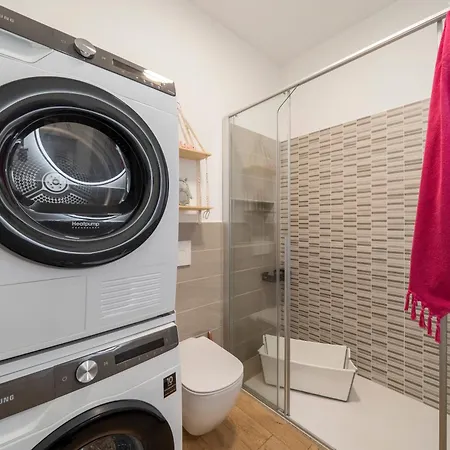Super Suite Alma With Private Garage Autentica Apartment *