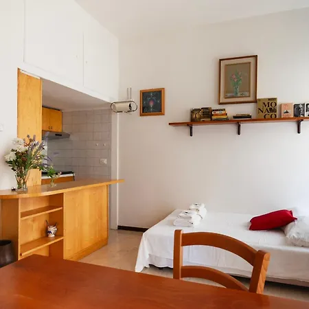 Youhosty - Lecco 11 Milan