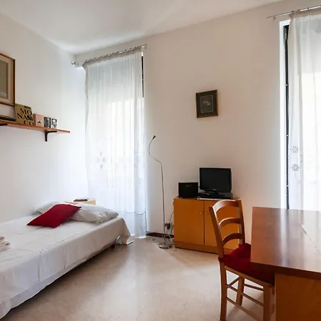 Apartamento Youhosty - Lecco 11 *