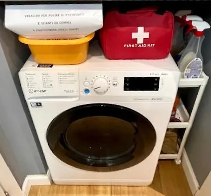 The Small White House In Apartamento