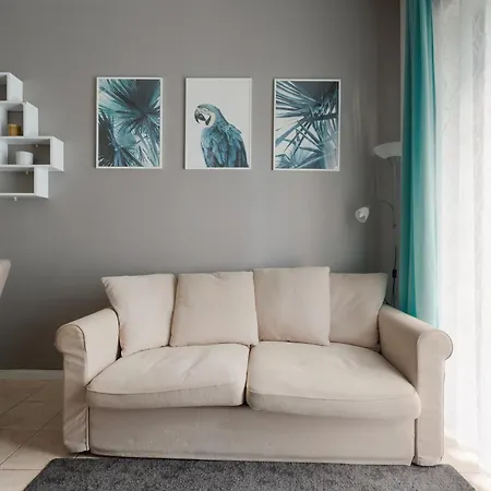 M1 Gambara Balcony شقة ميلان