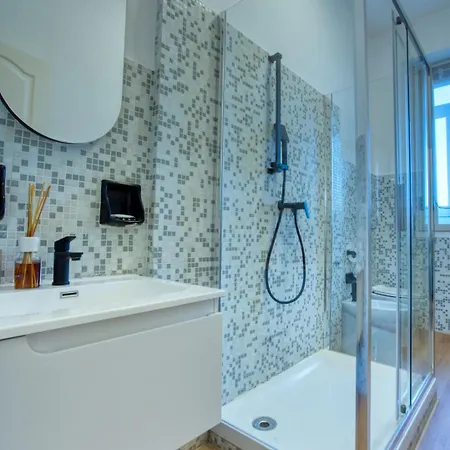 Italianflat - Elegant With Balcony In Navigli 4* Mediolan