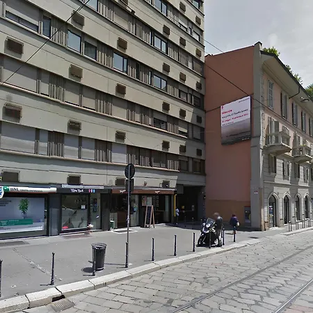 Center Porta Romana Apartment *