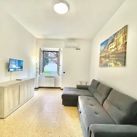 Appartamento Famagosta Home, Navigli Style, Accanto A Metropolitana M2 Verde, Confortevole E Spazioso Per Gruppi O Famiglie *