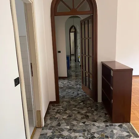 Diana Vicino Stazione E Centro Citta *