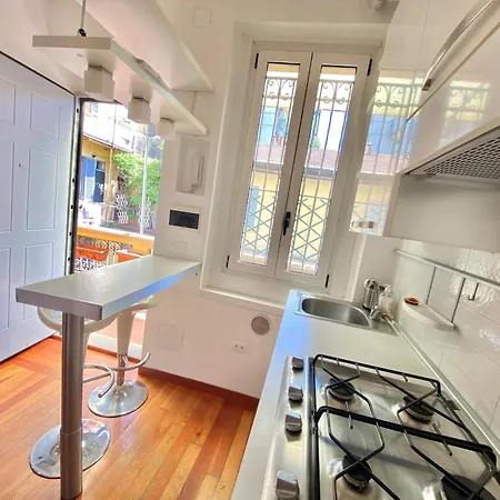 Apartment In Coorte Di Prestigio, Tra Centro, City Life E Metropolitana A Due Passi *