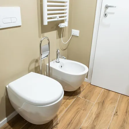 Elegant Flat - Few Minutes To Duomo & Prada Apartment