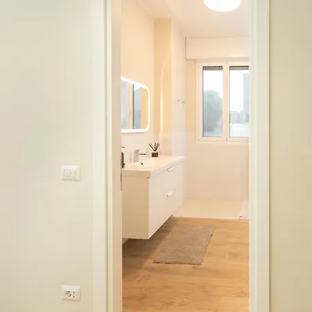 Dreams Exclusive With Terrace - Free Parking - M1 Station - Near Center Apartment *