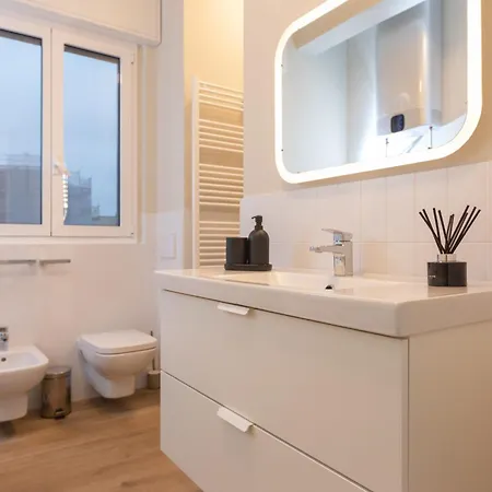 Apartment Dreams Exclusive With Terrace - Free Parking - M1 Station - Near Center Milan
