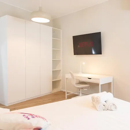 Dreams Exclusive With Terrace - Free Parking - M1 Station - Near Center Apartment