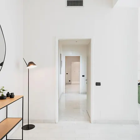 Relstay - Montenapoleone * Milán