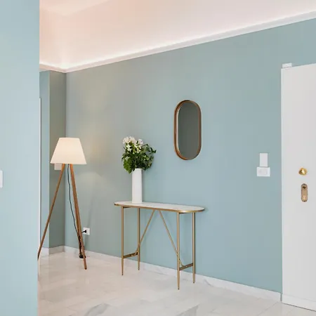 Relstay - Montenapoleone Apartmán *