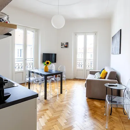Apartment In Historic Building- Porta Venezia