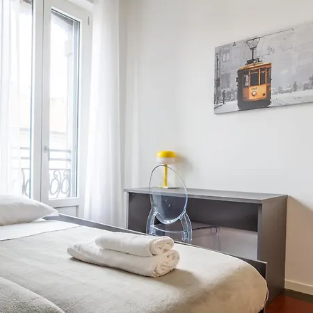 Apartment In Historic Building- Porta Venezia Milan