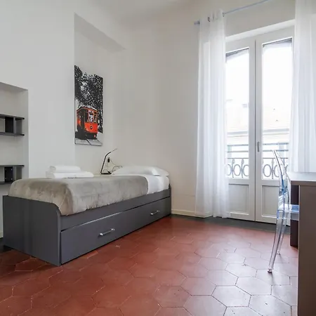 In Historic Building- Porta Venezia Daire *