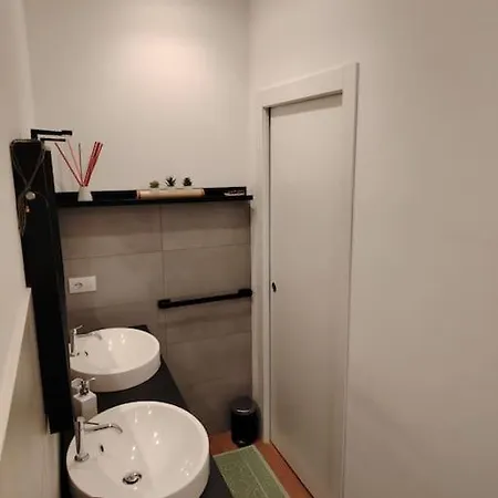 La Casa Di Alida * Milan