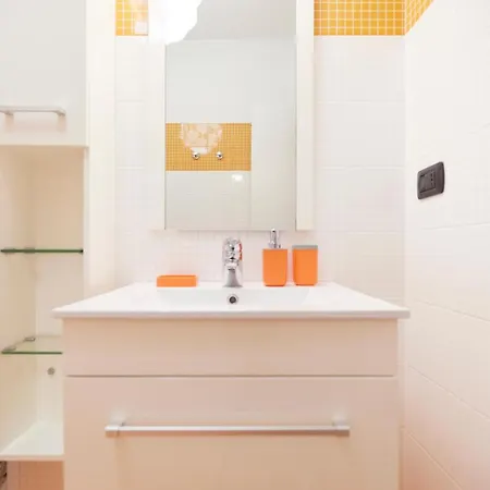 Bande Nere Studio- A Few Steps From Metro شقة ميلان