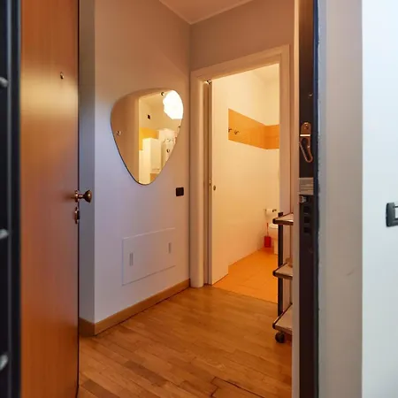Apartment Bande Nere Studio- A Few Steps From Metro Milan