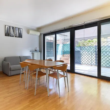 Apartment Bande Nere Studio- A Few Steps From Metro *