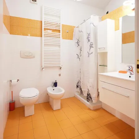 Bande Nere Studio- A Few Steps From Metro * ميلان