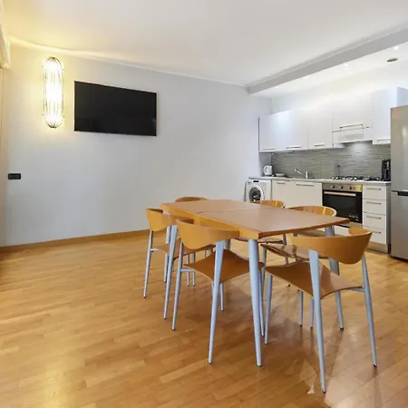 شقة Bande Nere Studio- A Few Steps From Metro *