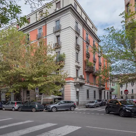 Xenia - Intimate In Sempione Apartman