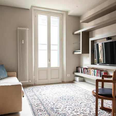 Youhosty - Chinatown Bright And Luxury Apartman Milánó