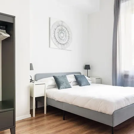 Luxury 4 Bedrooms Close To Duomo 아파트 밀라노