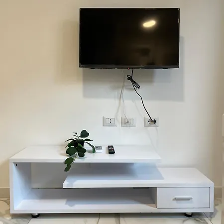 Jcube Bocconi Apartman *