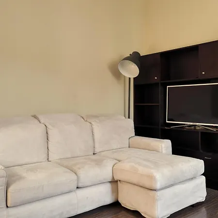 Joivy Bright 1br Flat Near Centro Storico Apartman