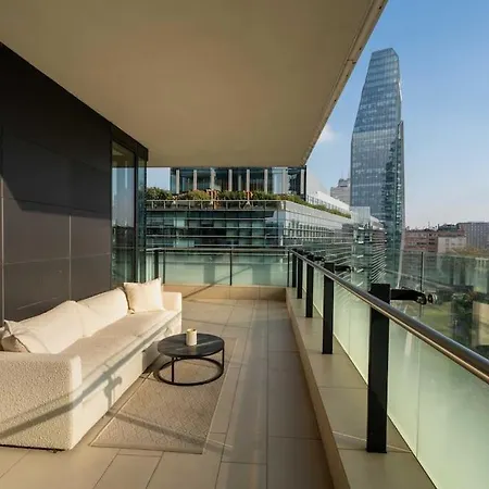 Sky High Dreams - Vista Duomo * Mailand