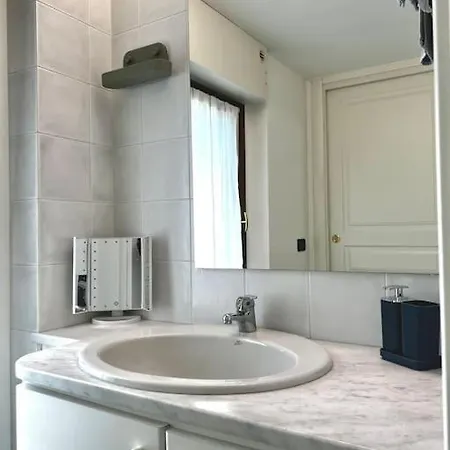 Apartment Moderno E Luminoso Con Terrazzo, M2 Malpensa Train