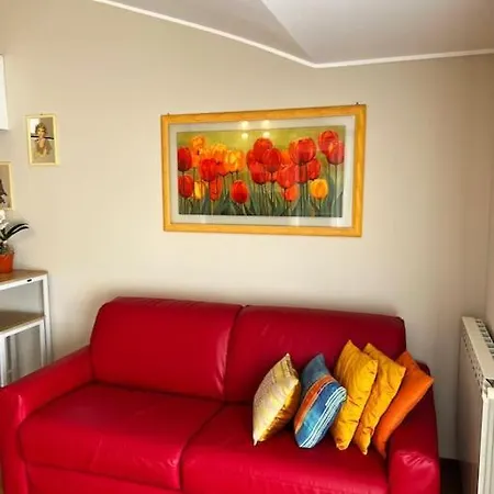 Apartment Moderno E Luminoso Con Terrazzo, M2 Malpensa Train Milan