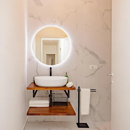 8 Luxury - Centro - Porta Venezia Апартаменты Милан