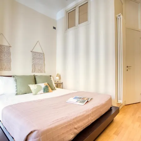 Guesthost - Deangeli Nest Romantico Bilocale Di Design In Zona De Angeli, Rinnovato E Accessoriato Apartamento *