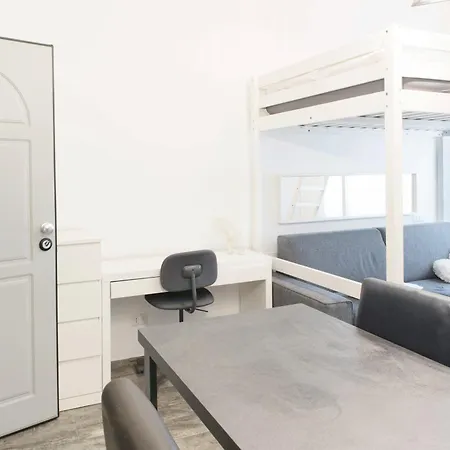 Moderno Apartment