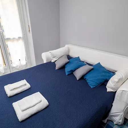 Cozy In Design District Apartment *