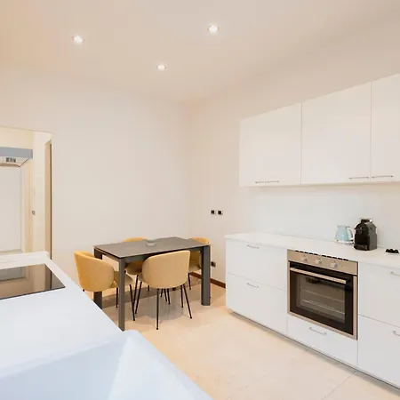 Relstay - Montenapoleone * Milano