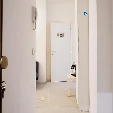 Smart Station Apartment Mailand