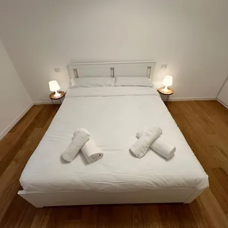 Elegante Ed Accogliente Διαμέρισμα *
