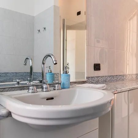 Appartamento Youhosty - Cechov 21 Milano