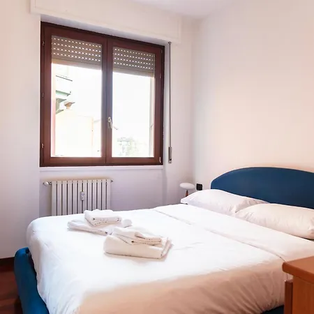 Youhosty - Cechov 21 * Milano