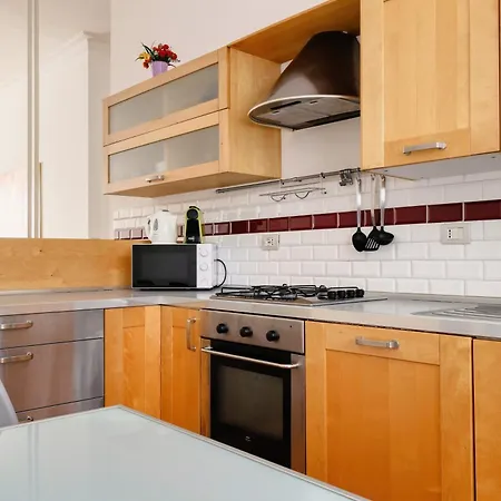 Joivy Bright 1br Flat Near Mudec Museum Апартаменты *