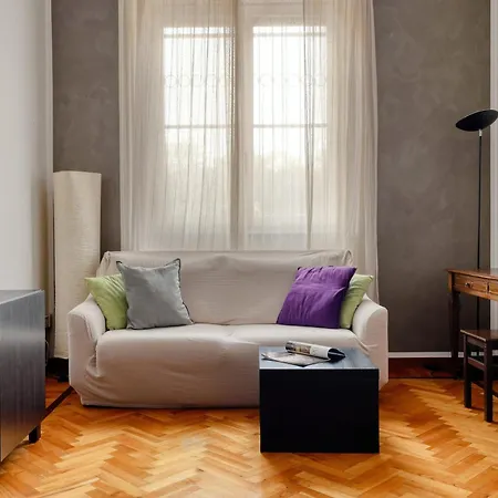 Joivy Bright 1br Flat Near Mudec Museum Апартаменты *