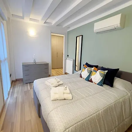 Apartament Candiani F2 Trilocale 2 Livelli Mediolan