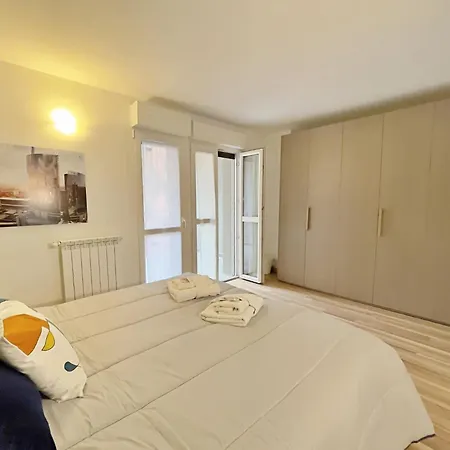 Apartment Modern Near Center Milan