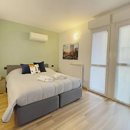 Apartment Modern Near Center