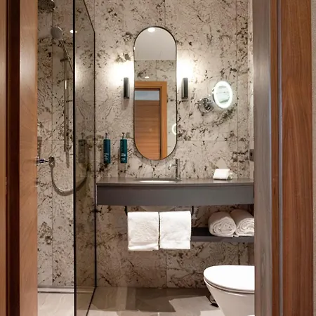 Hilton Hotel 4*
