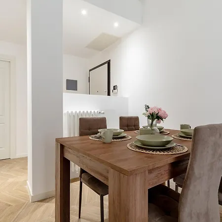 Apartment Porta Romana Nuovo Trilocale Wifi E Ac