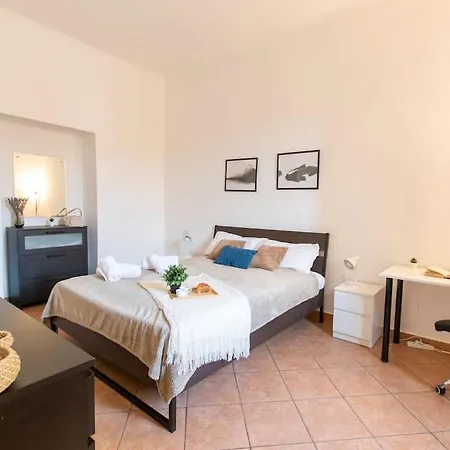 We - Watt18 House Navigli Apartman *